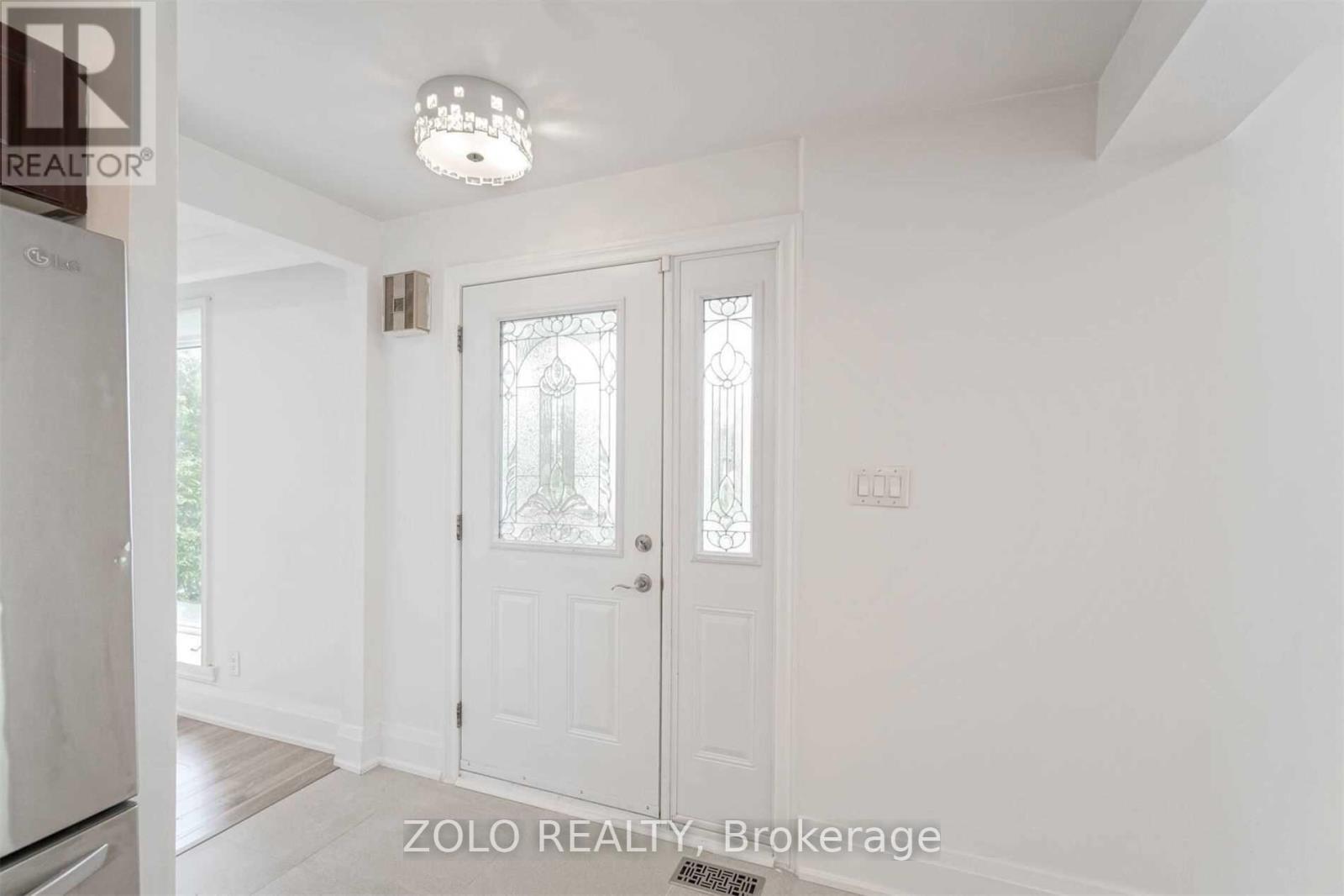 525 Lynett Crescent, Richmond Hill, ON