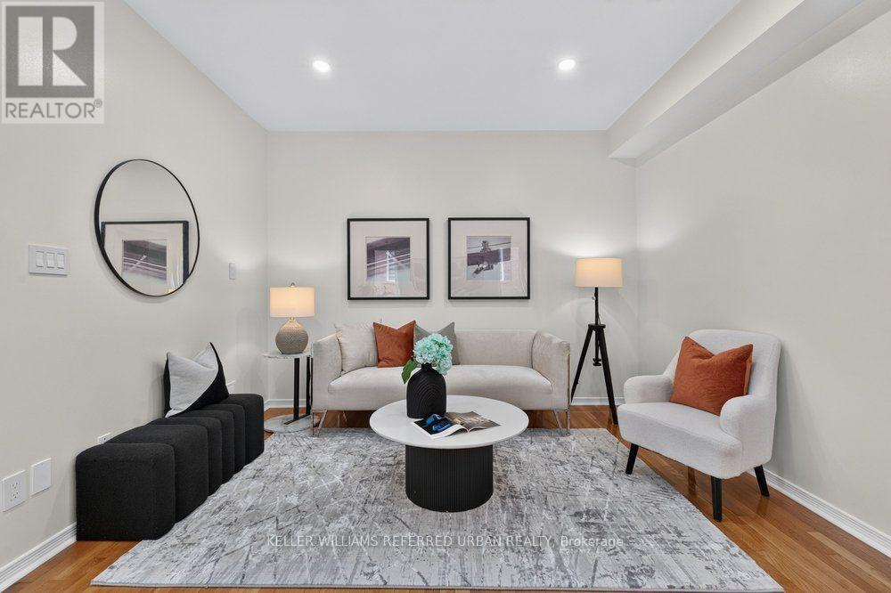 571 Reeves Way Boulevard, Whitchurch-Stouffville, ON