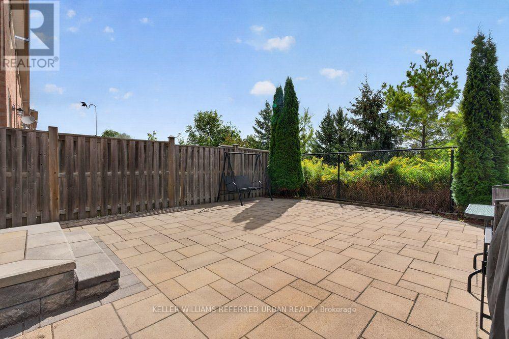 571 Reeves Way Boulevard, Whitchurch-Stouffville, ON