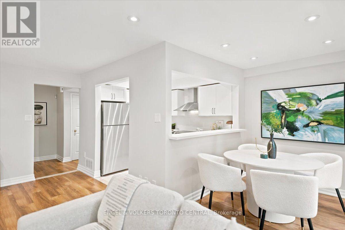 Th18 - 100 Arbors Lane, Vaughan, ON