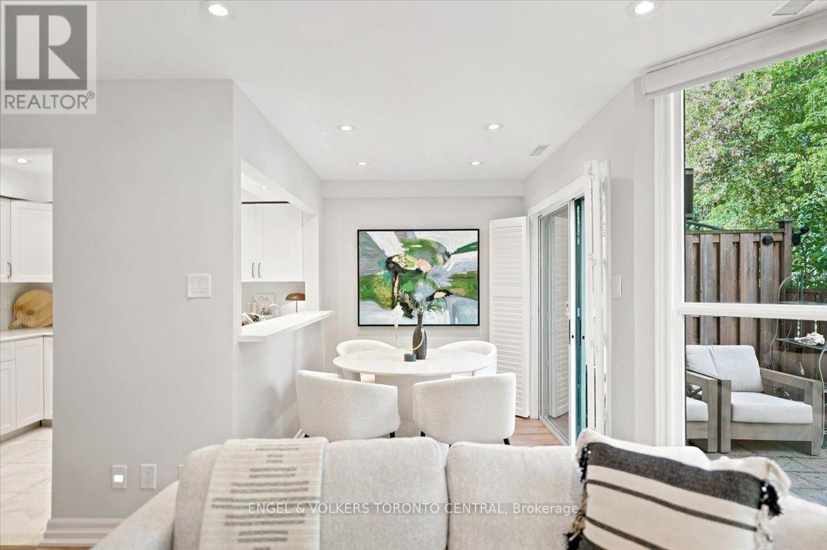 Th18 - 100 Arbors Lane, Vaughan, ON