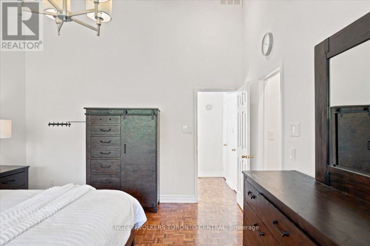 Th18 - 100 Arbors Lane, Vaughan, ON