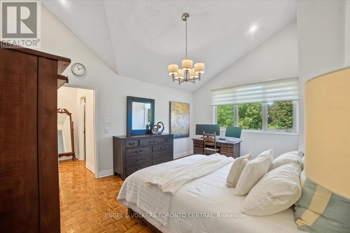 Th18 - 100 Arbors Lane, Vaughan, ON