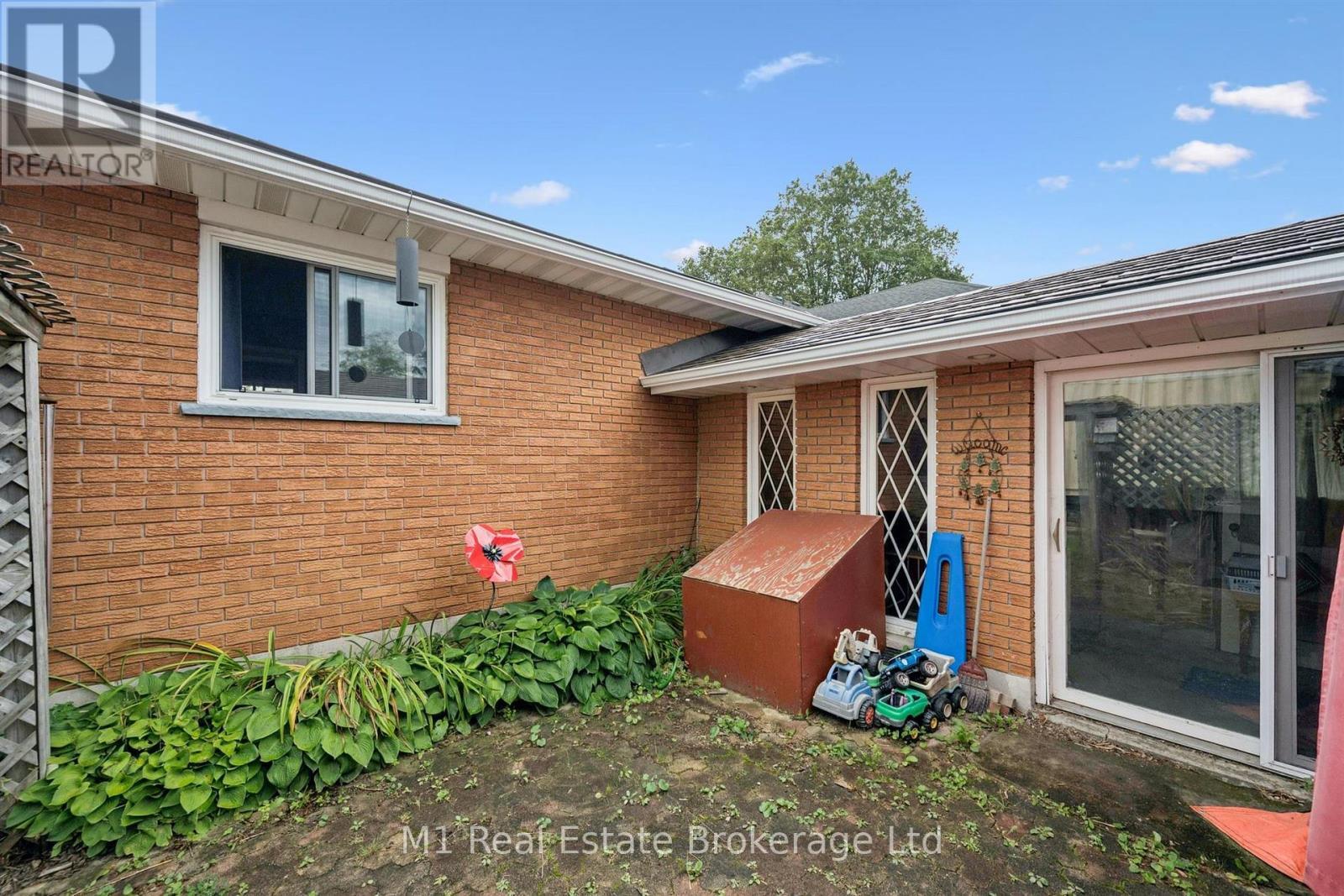 205 Albert Street, Minto, ON