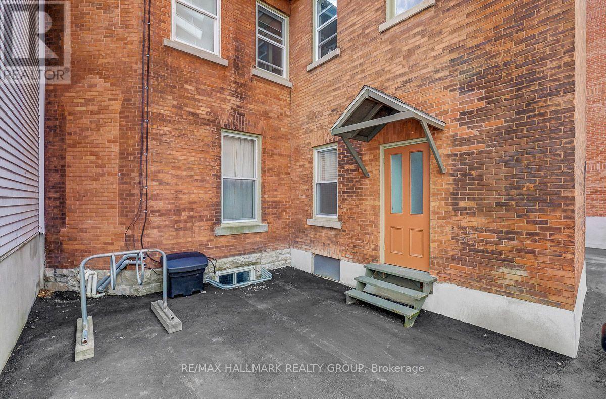161-163 Gilmour Street, Ottawa, ON