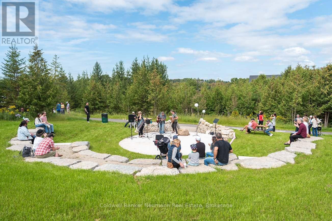 Park - 174 Haylock Avenue, Centre Wellington (Elora/Salem), ON
