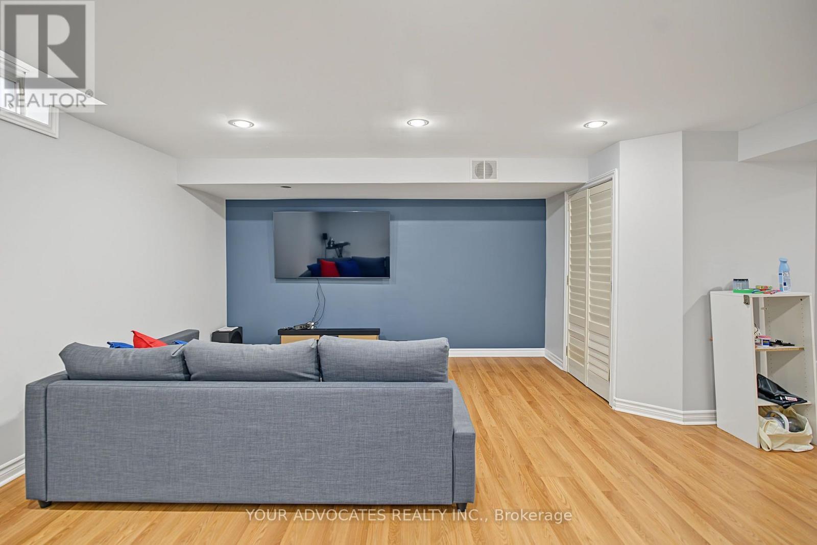 14 La Neve Avenue, Vaughan, ON