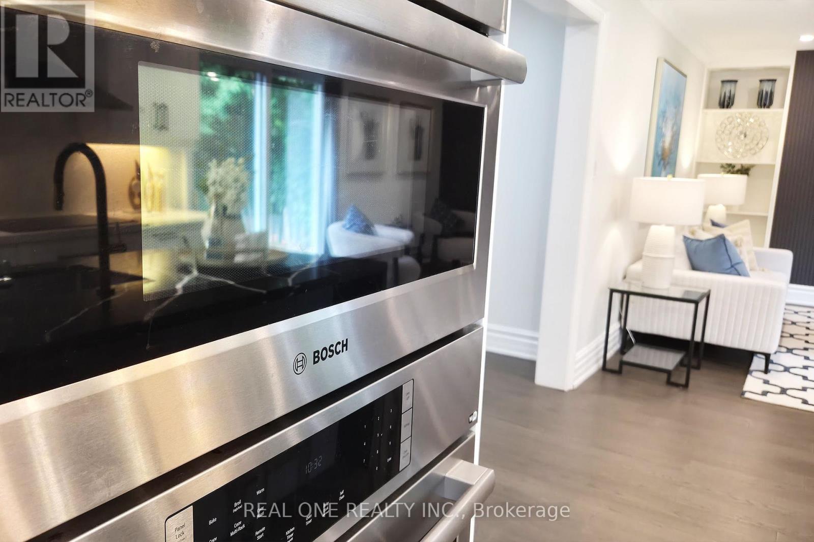 52 Fenwick Crescent, Markham, ON
