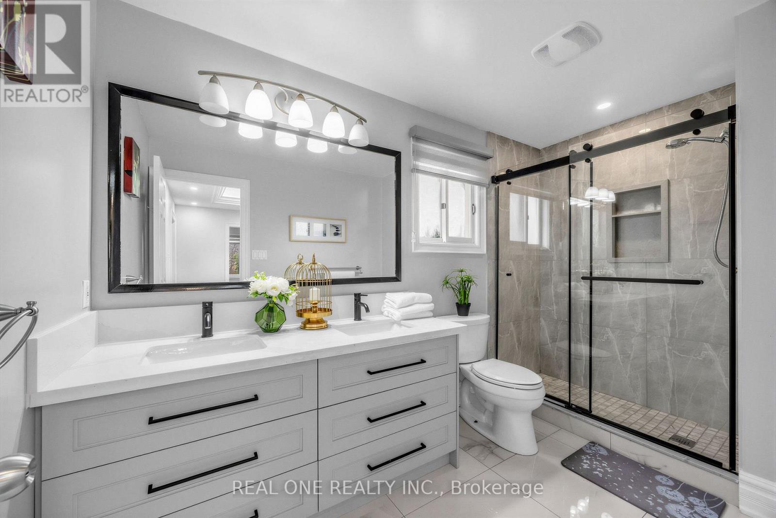 52 Fenwick Crescent, Markham, ON