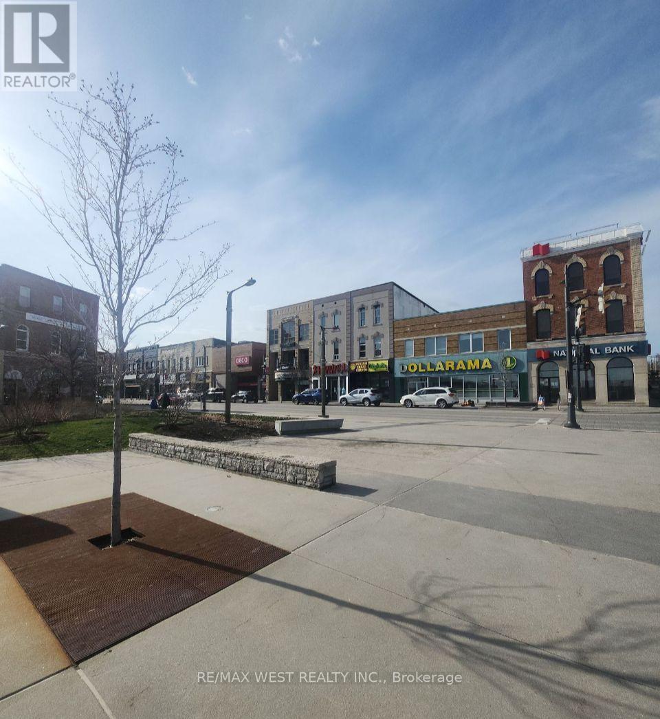 50 Dunlop Street E, Barrie, ON