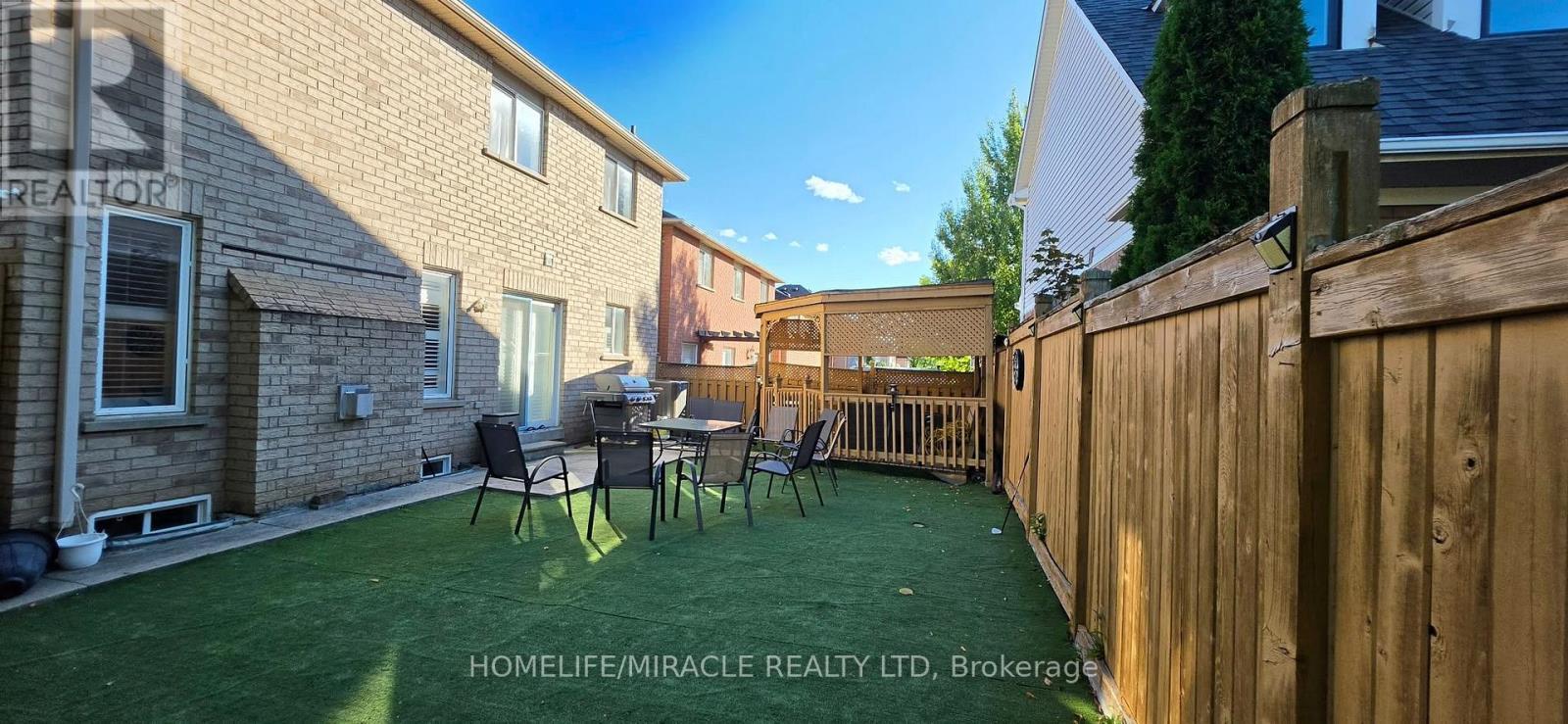 160 Queen Mary Drive, Brampton, ON