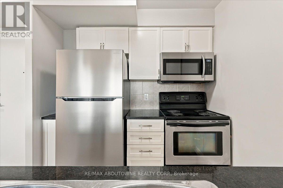 807 - 2391 Central Park Drive, Oakville, ON
