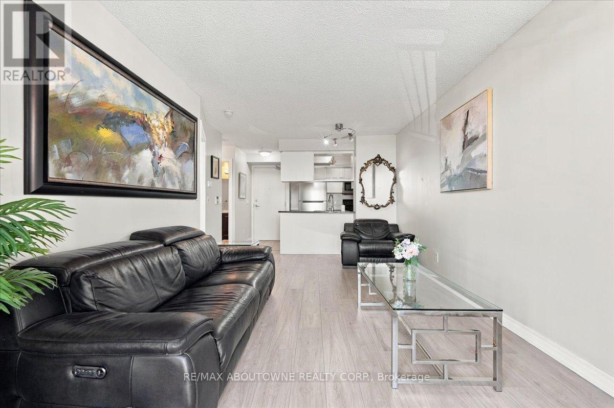 807 - 2391 Central Park Drive, Oakville, ON