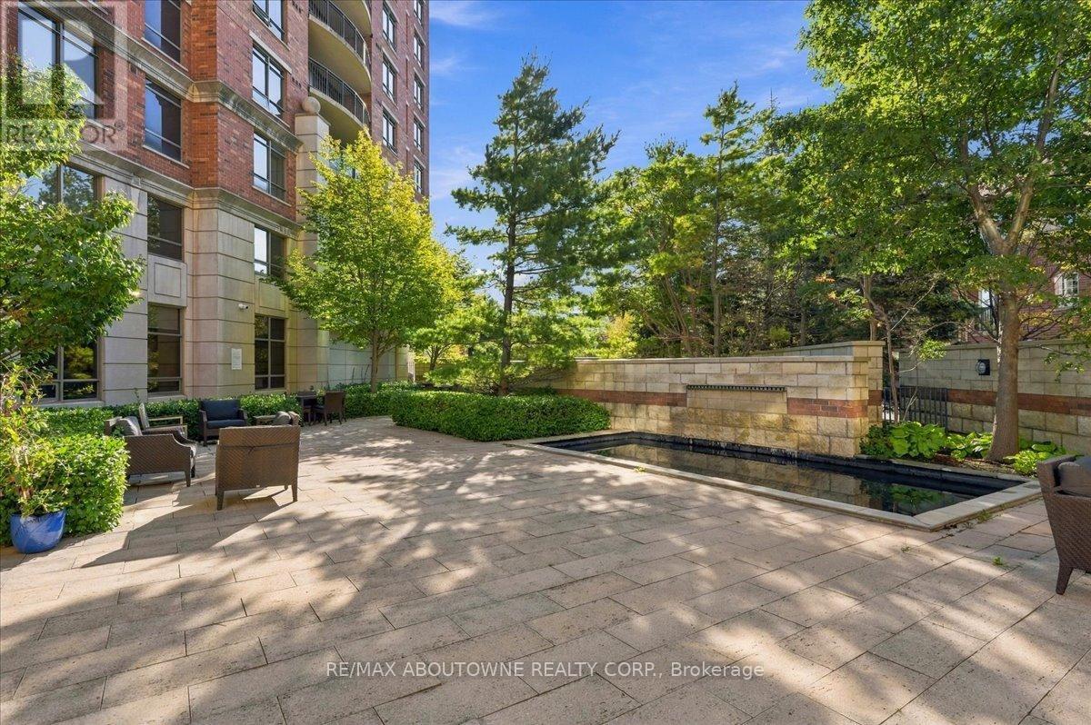 807 - 2391 Central Park Drive, Oakville, ON