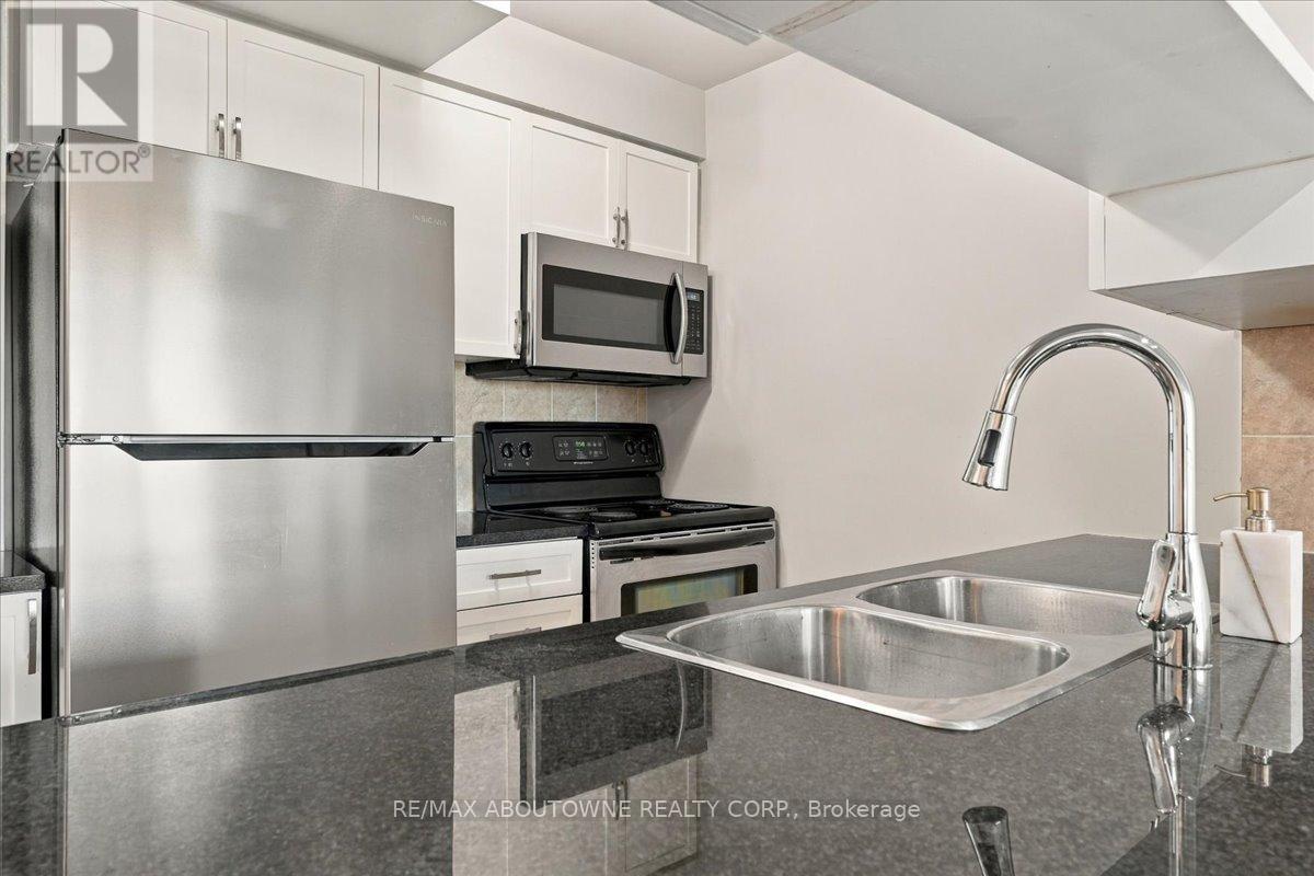 807 - 2391 Central Park Drive, Oakville, ON