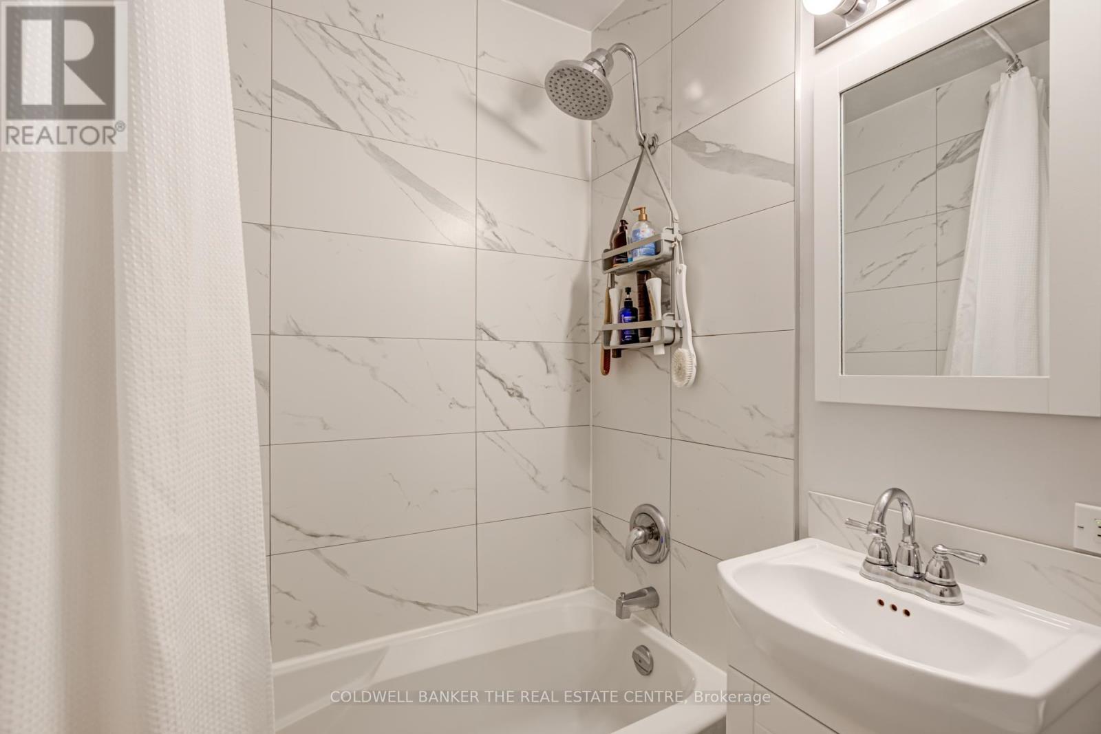 208 - 50 Gulliver Road, Toronto, ON
