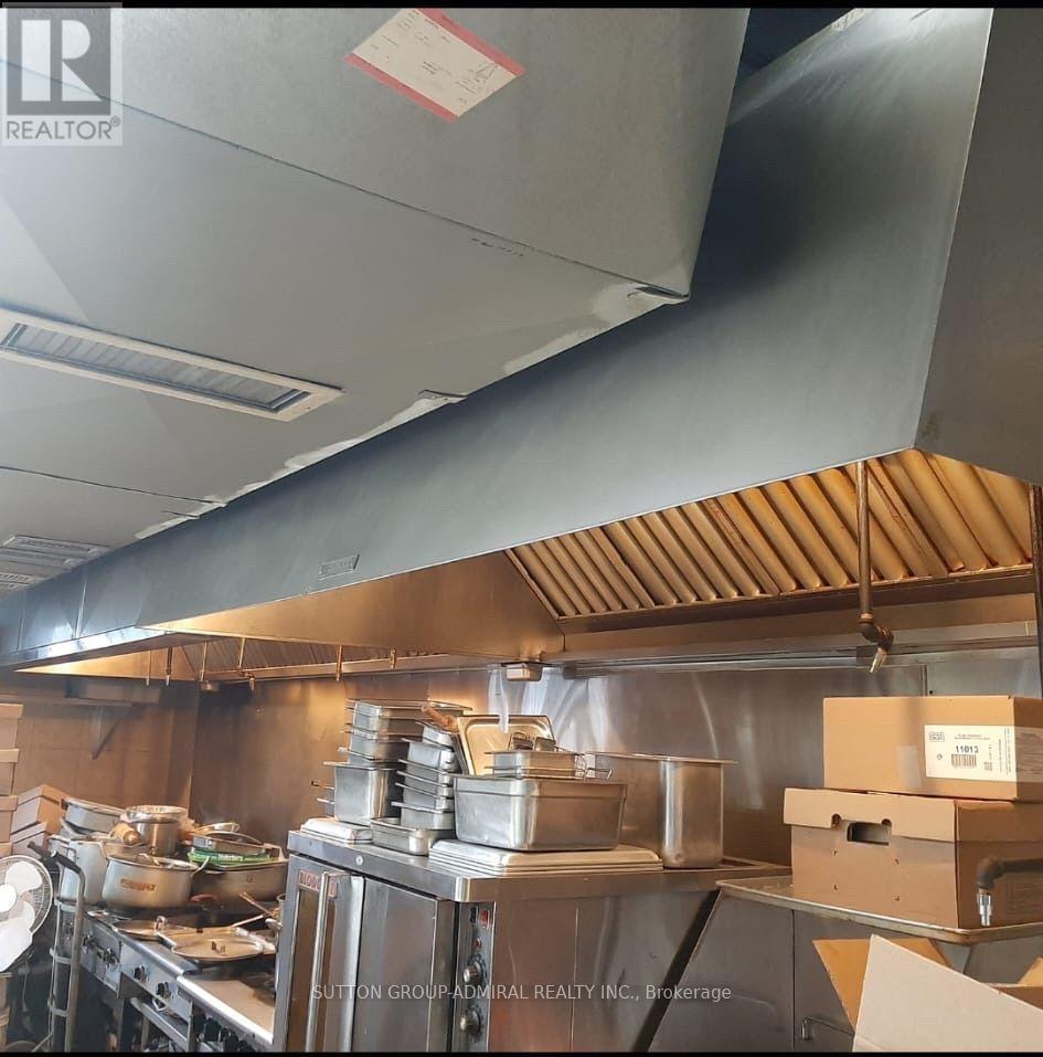 5118 Dundas Street, Toronto, ON