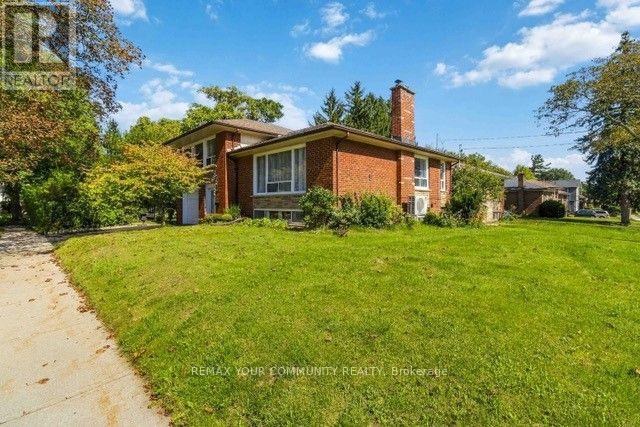 2 Munhall Road, Toronto, ON