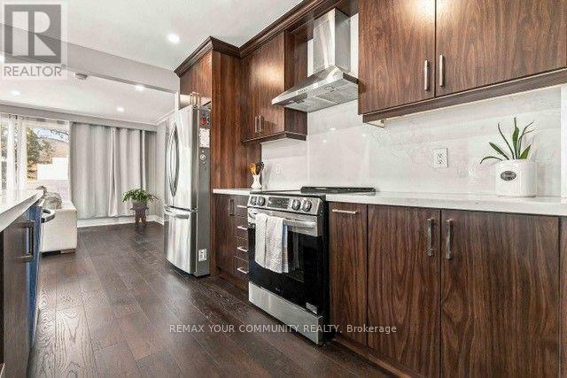 2 Munhall Road, Toronto, ON