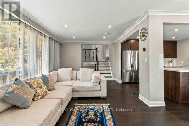 2 Munhall Road, Toronto, ON