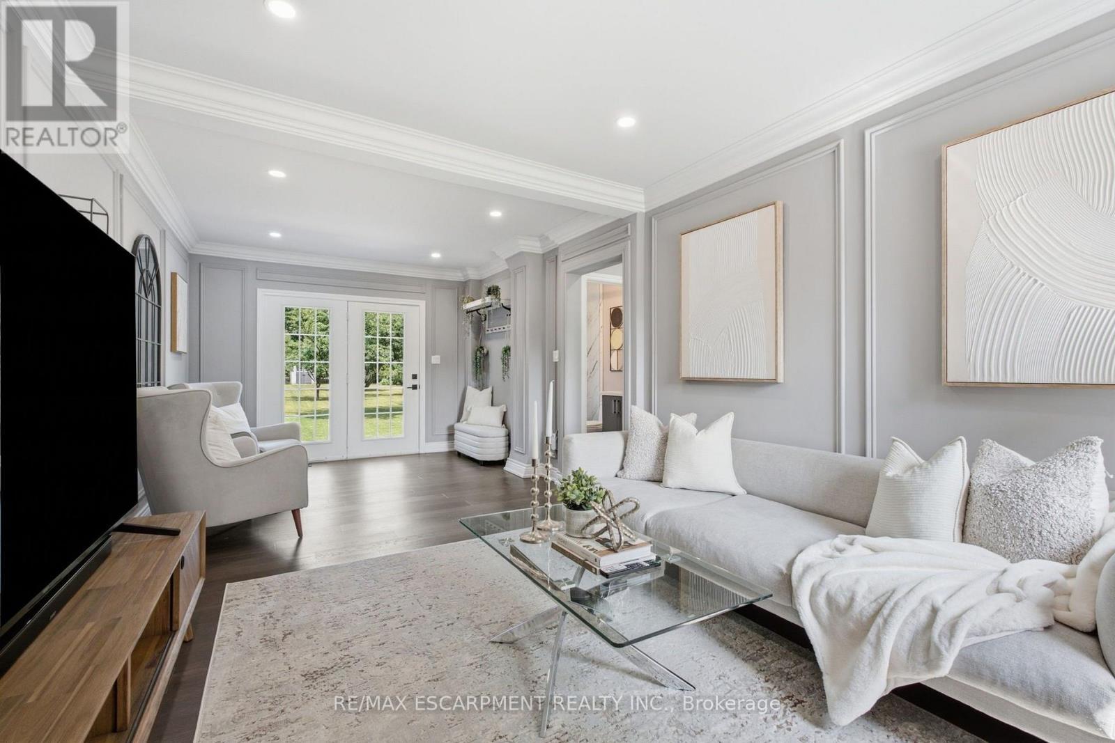513 Maplehurst Avenue, Oakville, ON