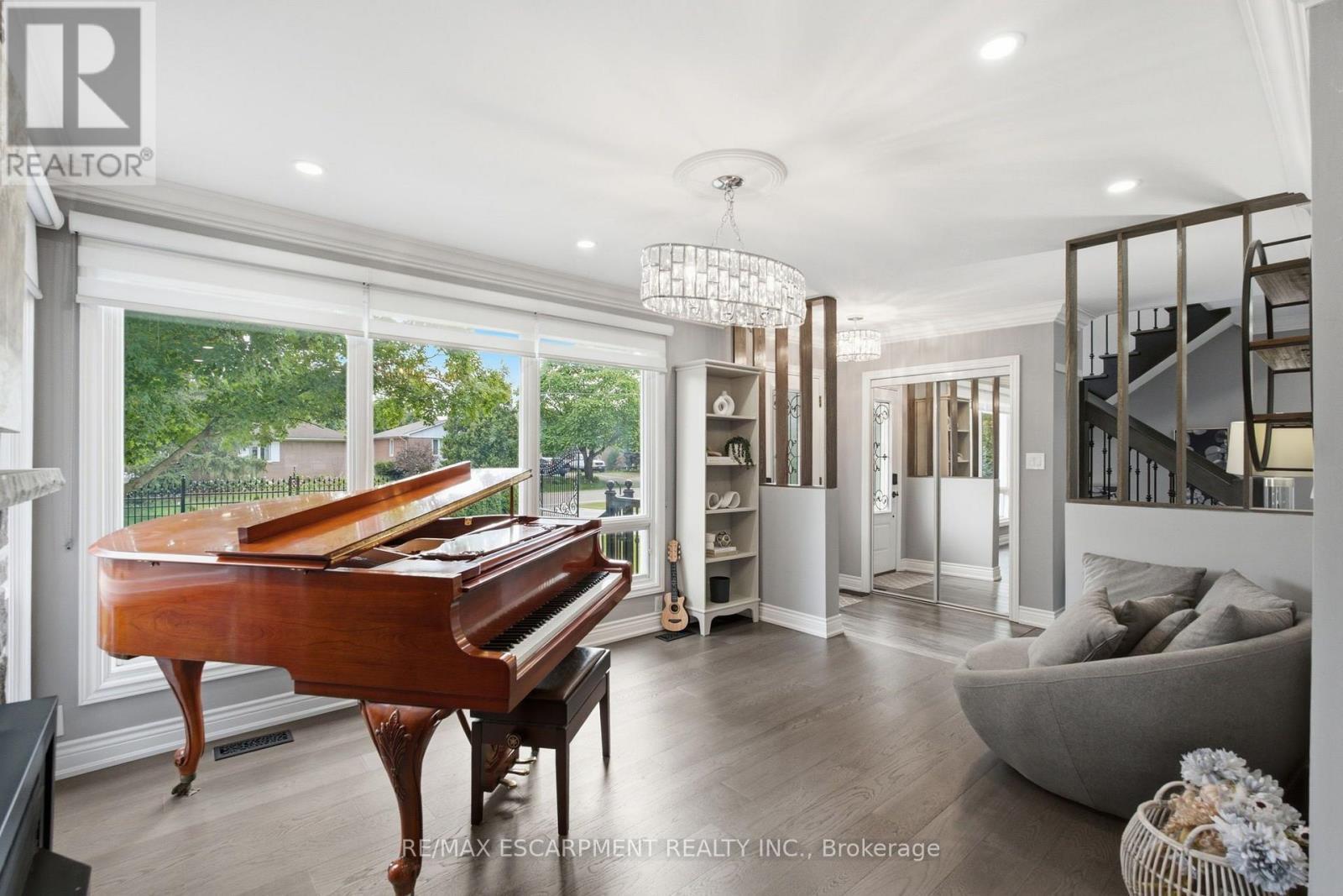513 Maplehurst Avenue, Oakville, ON