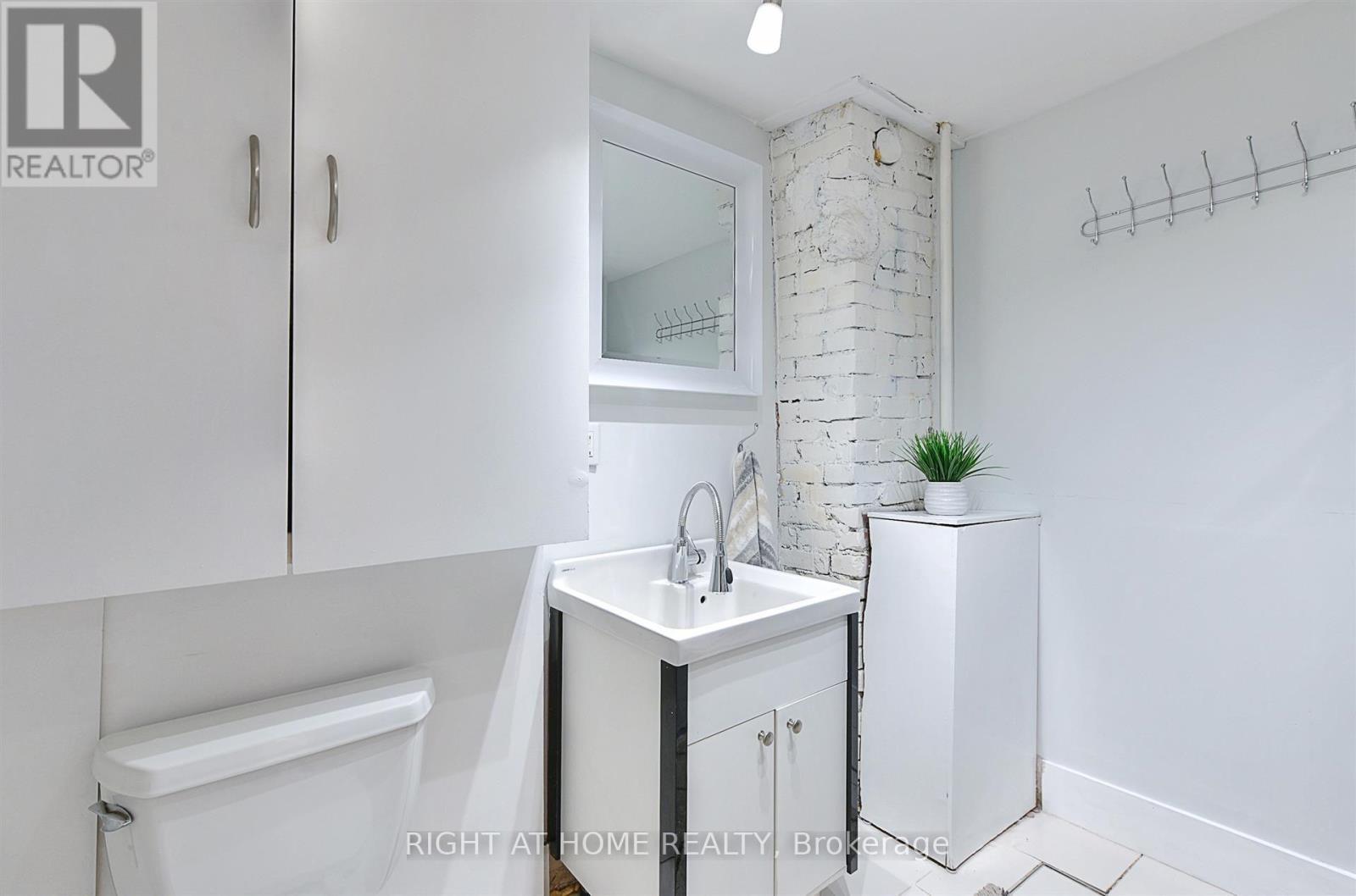 183 Earlscourt Avenue, Toronto, ON