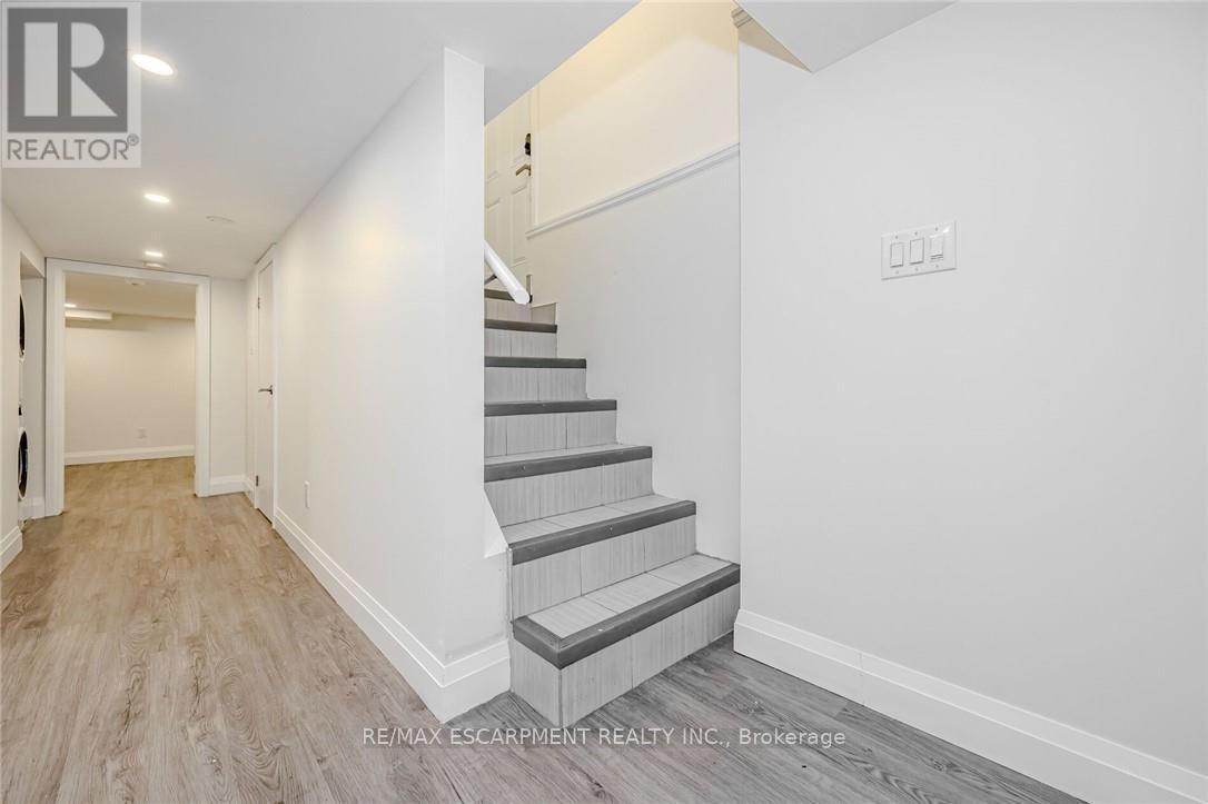 Lower Unit (#1) - 74 Cathcart Street, Hamilton, ON