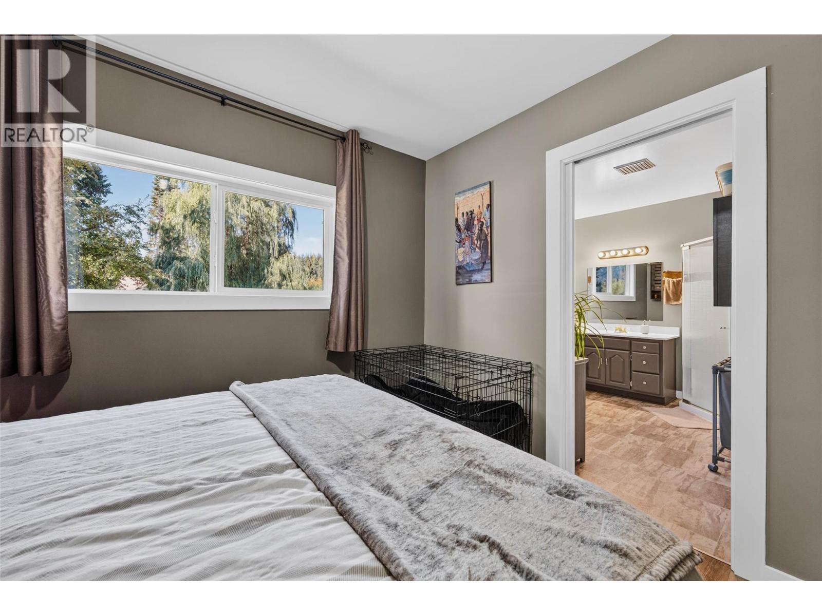 717 Larsen Road, Salmo, BC