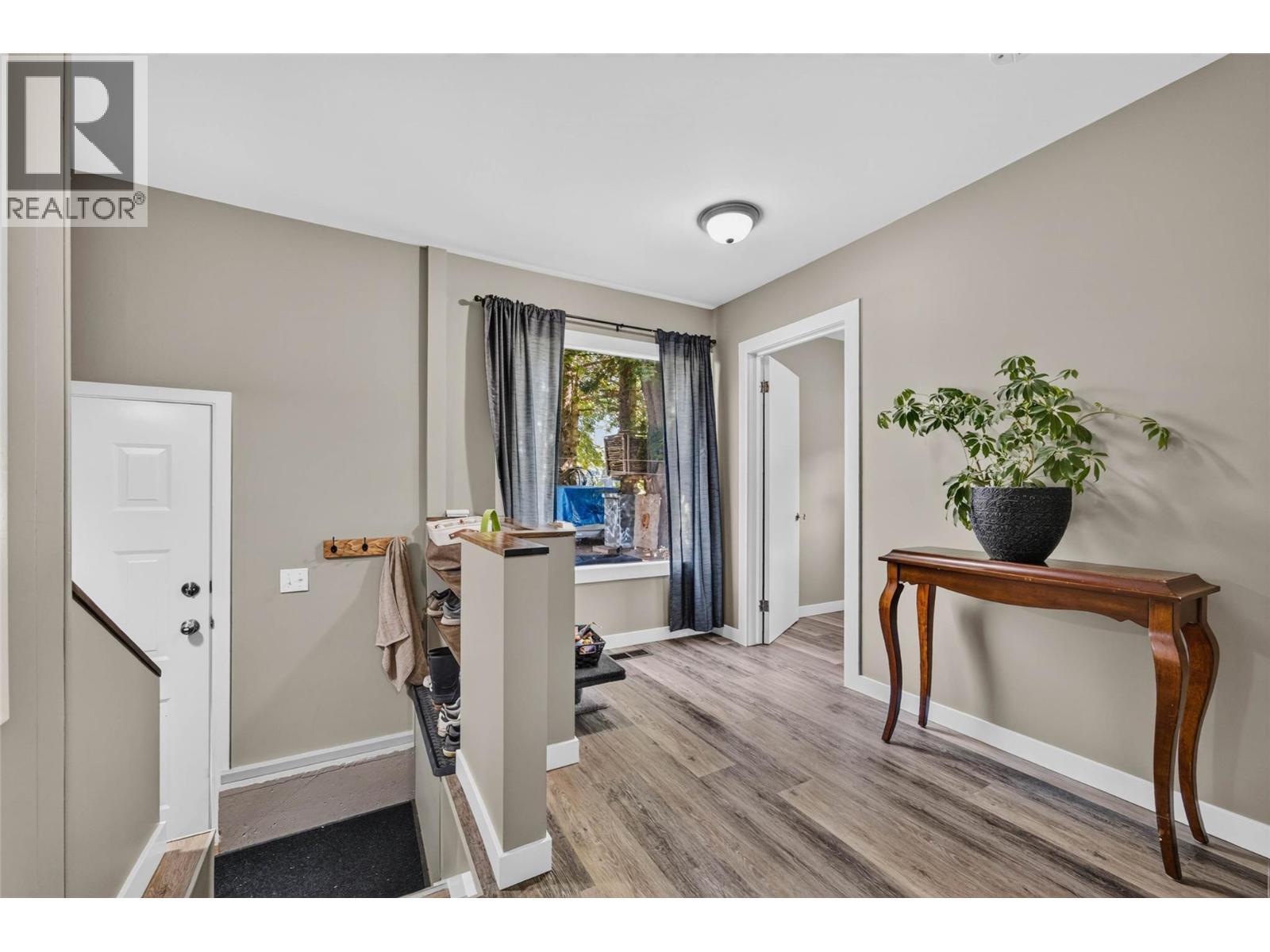 717 Larsen Road, Salmo, BC