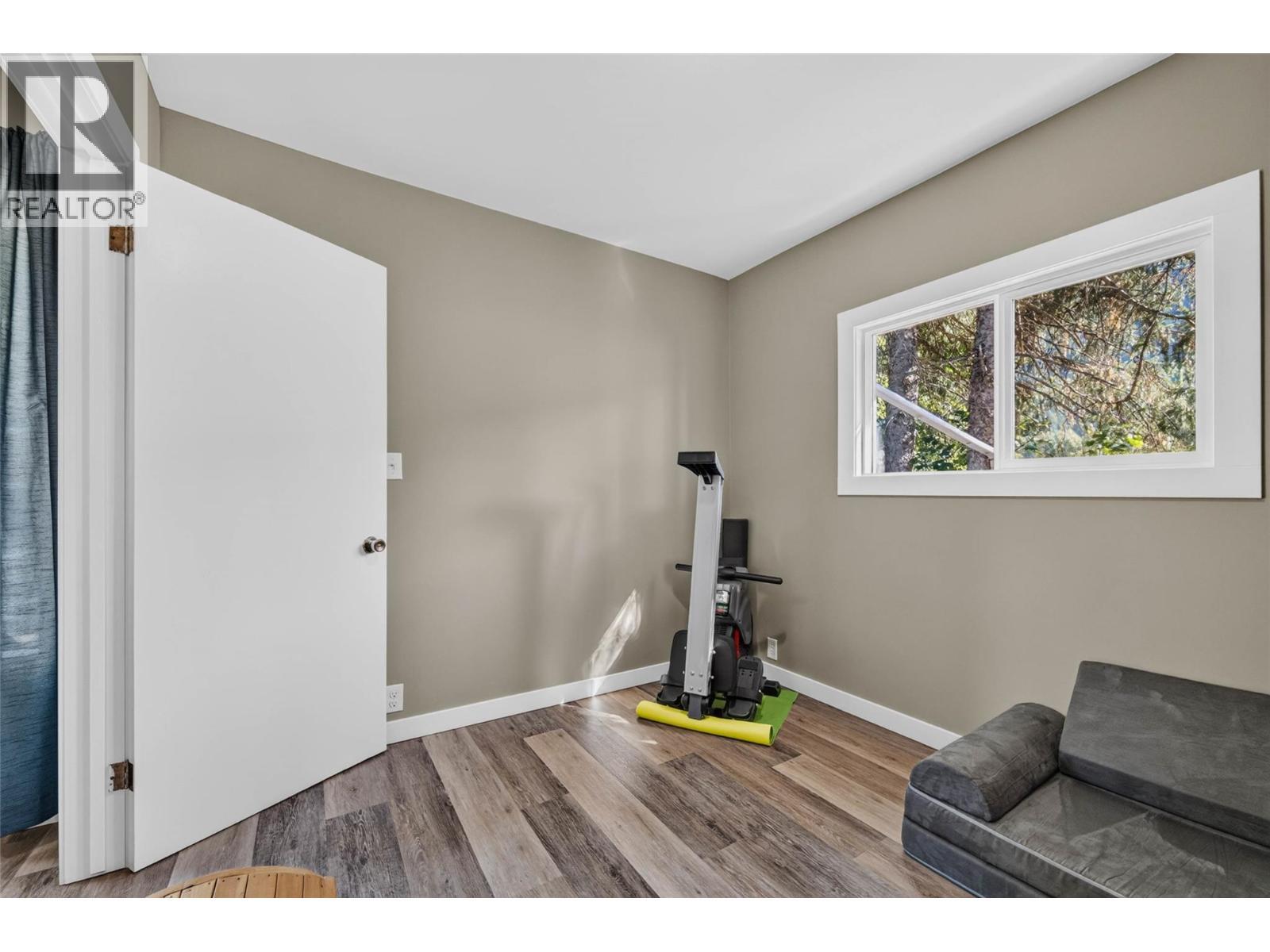 717 Larsen Road, Salmo, BC