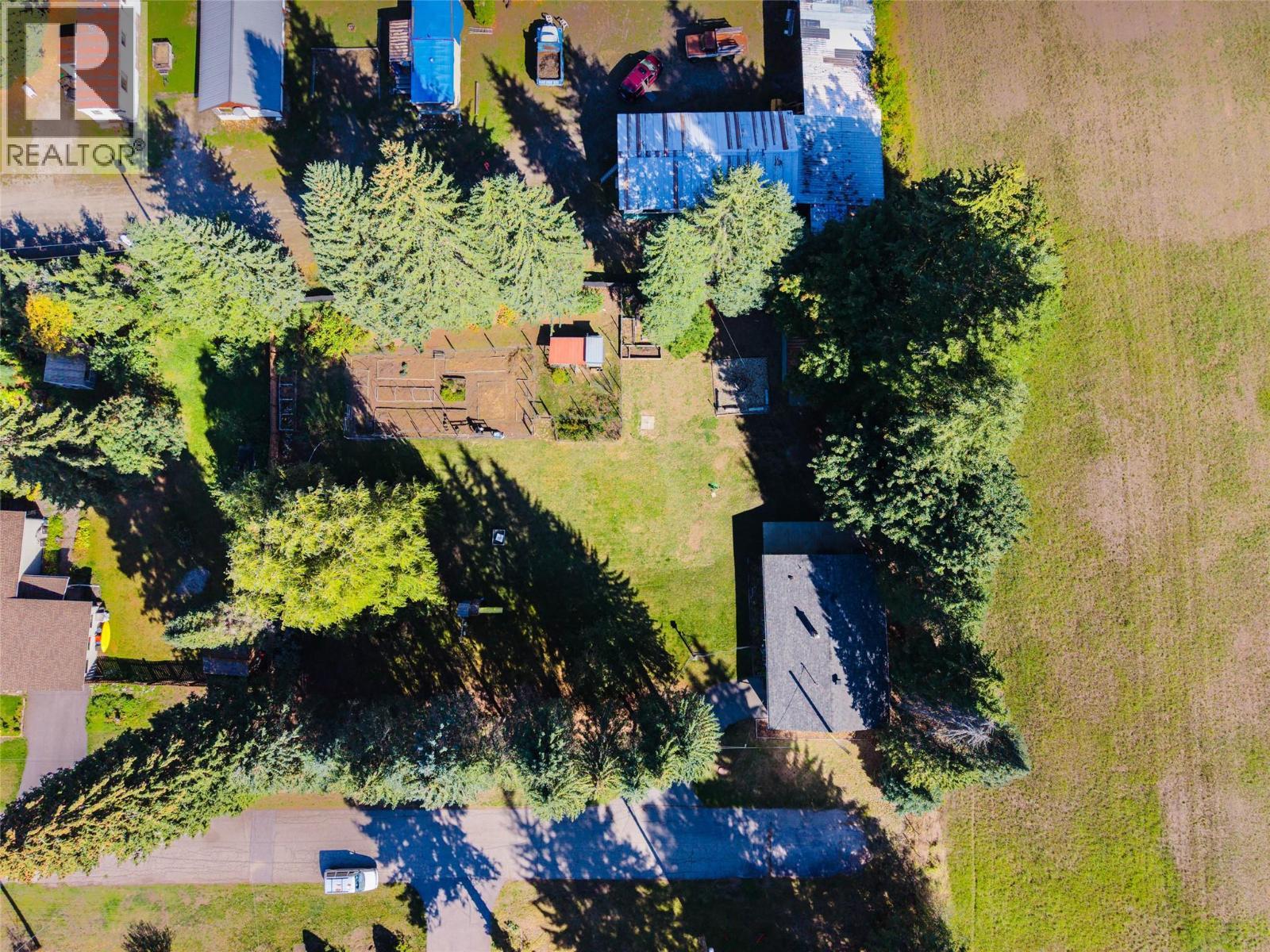 717 Larsen Road, Salmo, BC