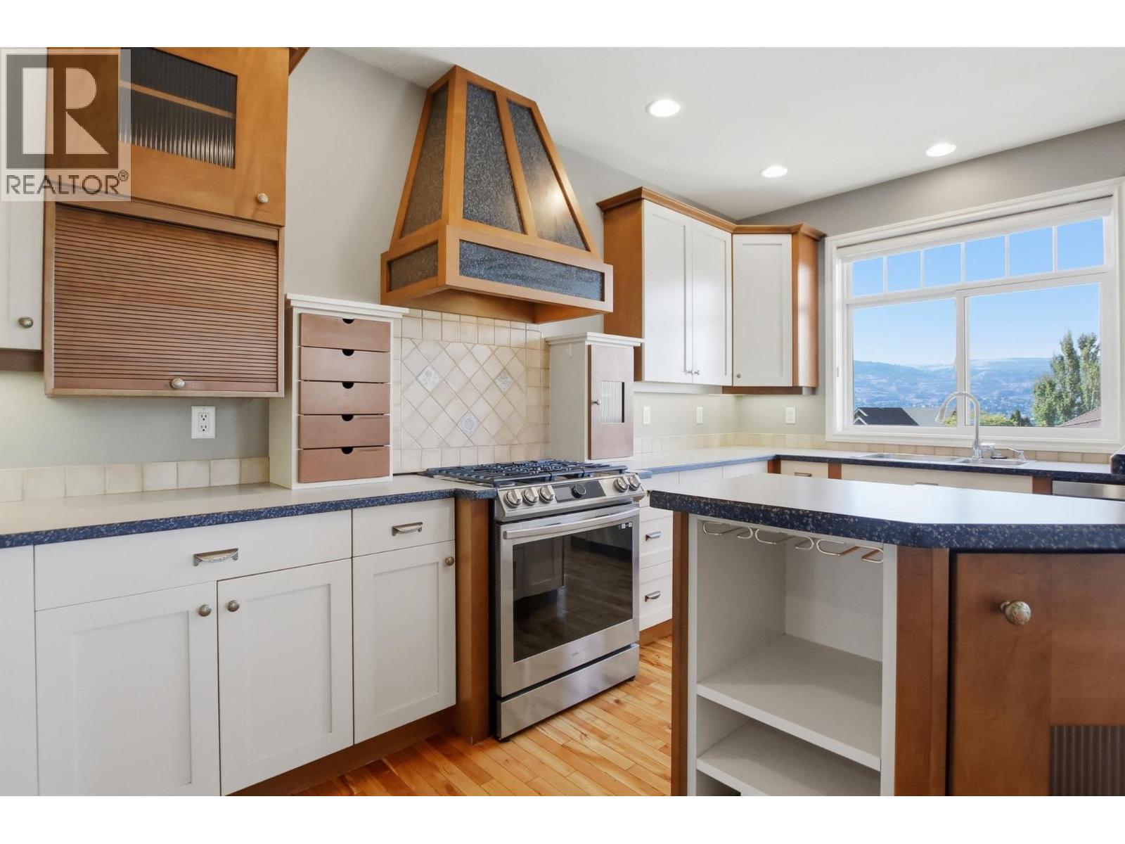 317 Mariposa Court, Kamloops, BC