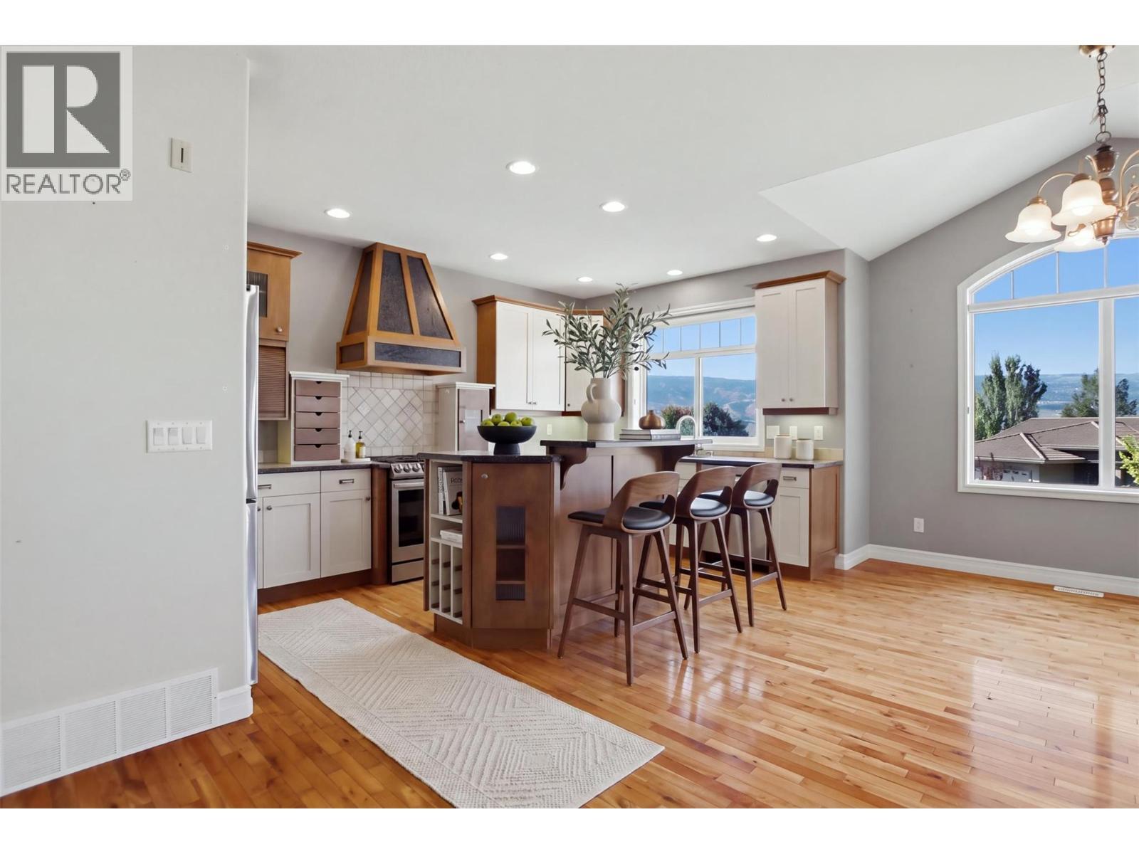 317 Mariposa Court, Kamloops, BC