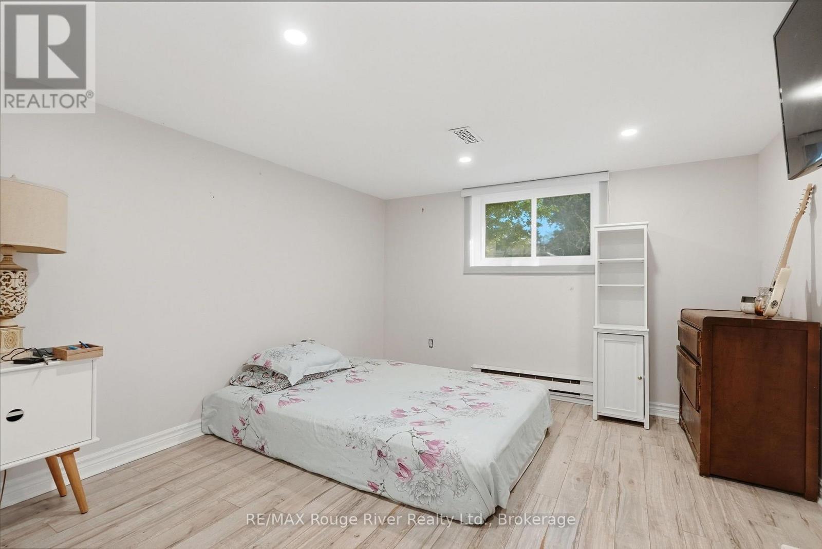 42 Anson Avenue, Toronto (Cliffcrest), ON