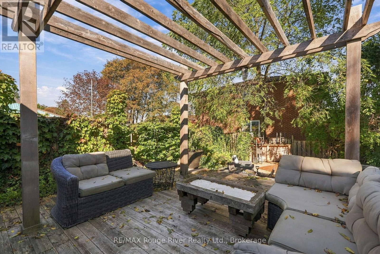 42 Anson Avenue, Toronto (Cliffcrest), ON
