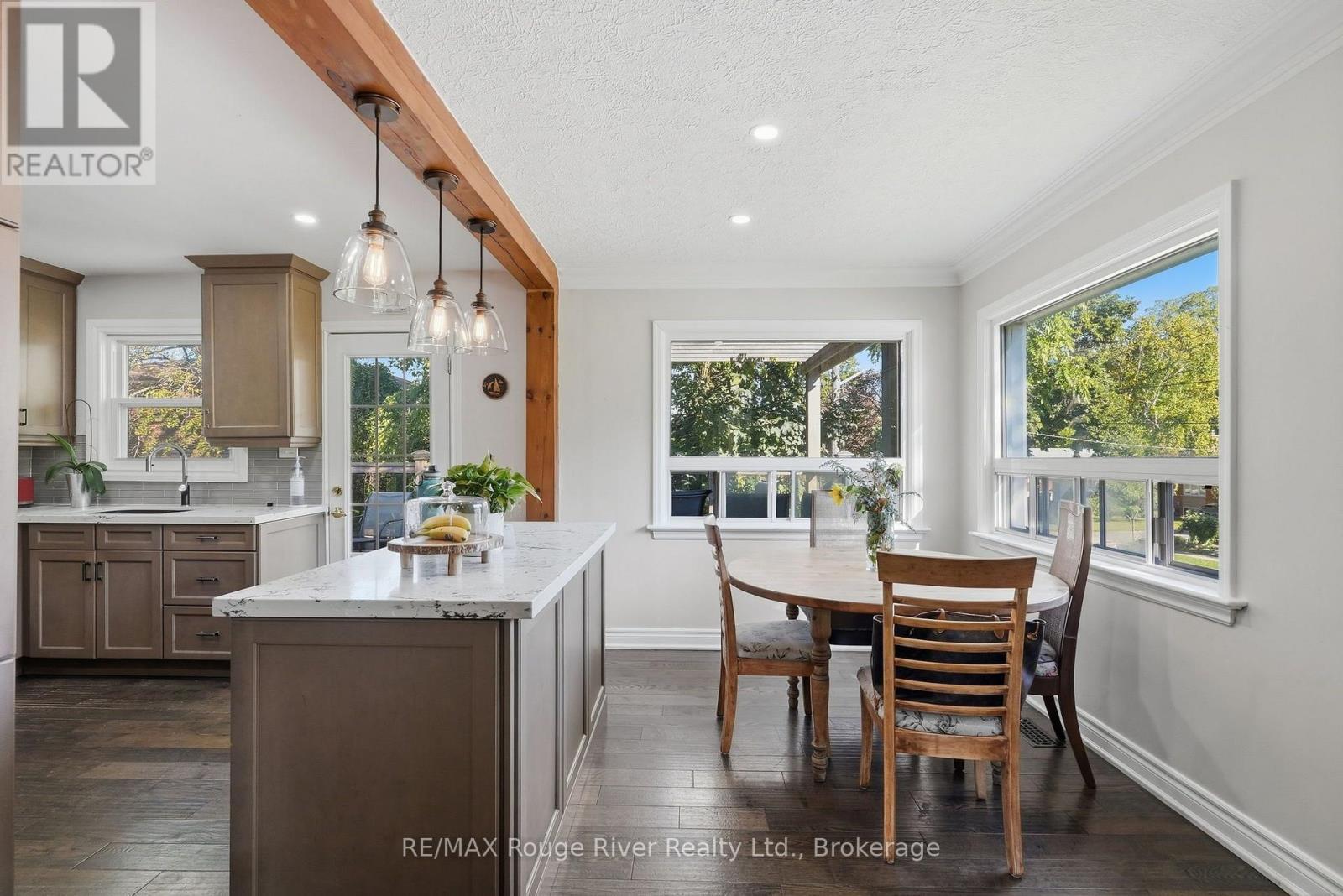 42 Anson Avenue, Toronto (Cliffcrest), ON