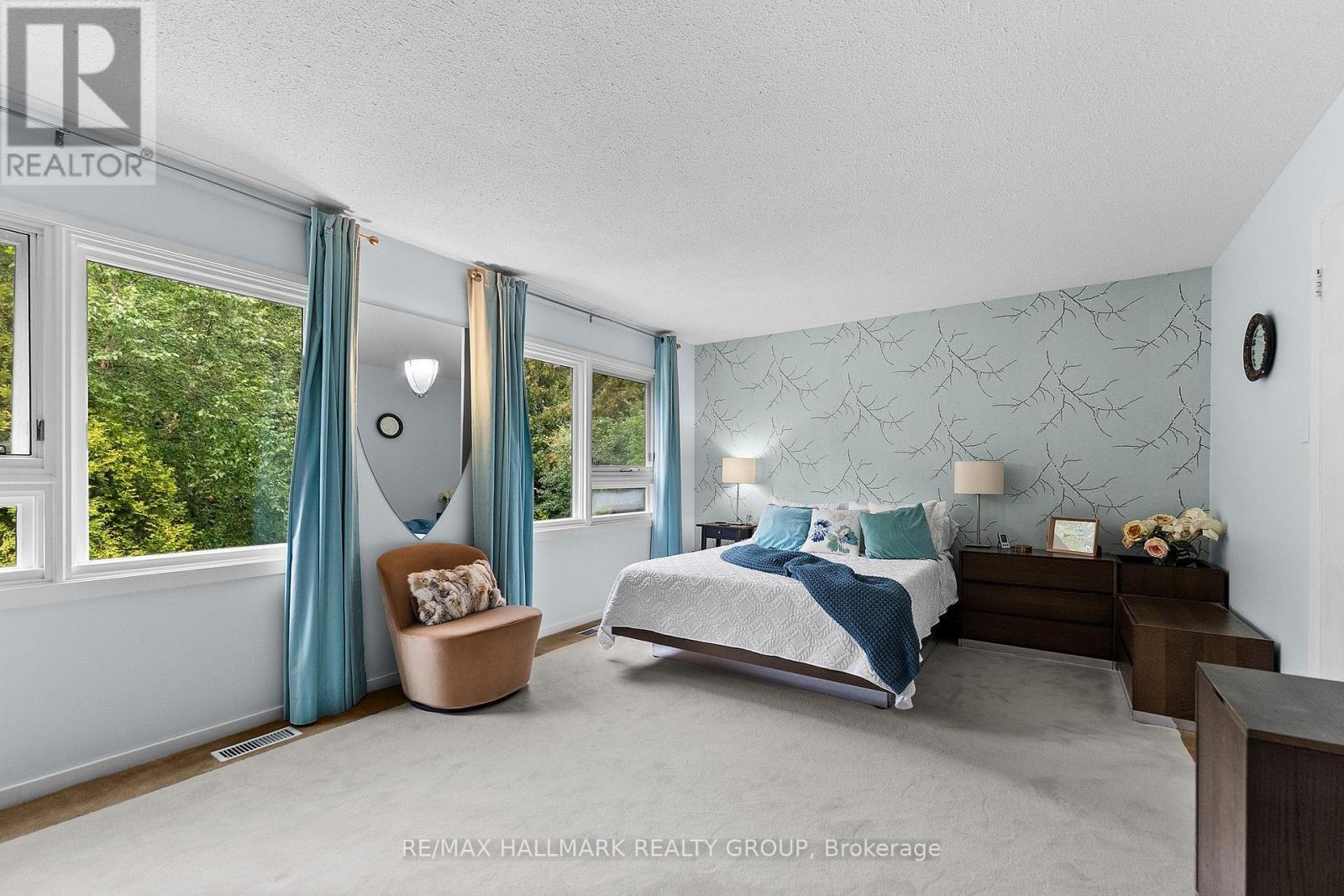 14 Sandwell Crescent, Ottawa, ON