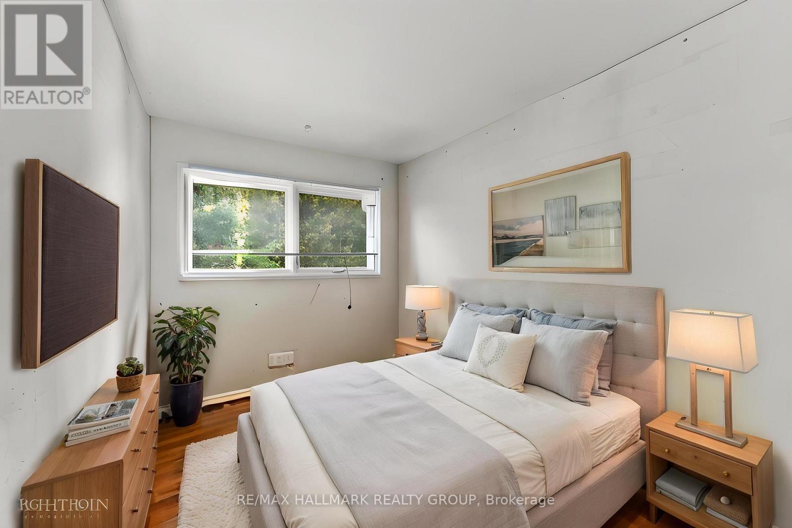 14 Sandwell Crescent, Ottawa, ON