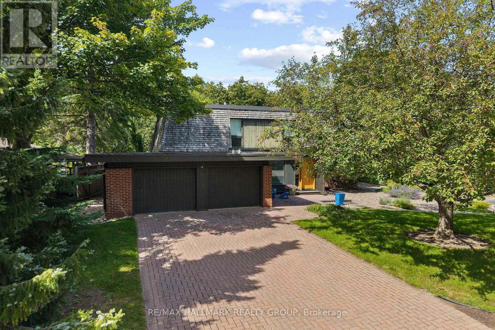 14 Sandwell Crescent, Ottawa, ON