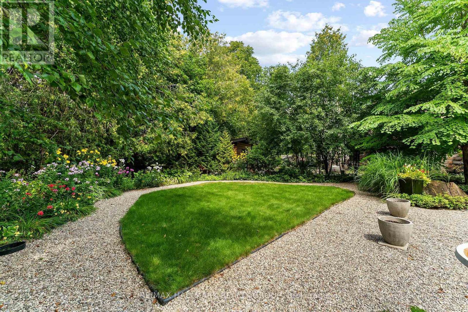 14 Sandwell Crescent, Ottawa, ON