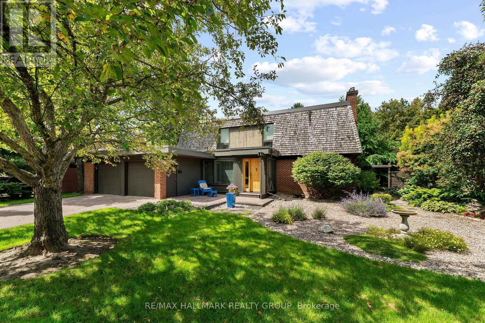 14 Sandwell Crescent, Ottawa, ON