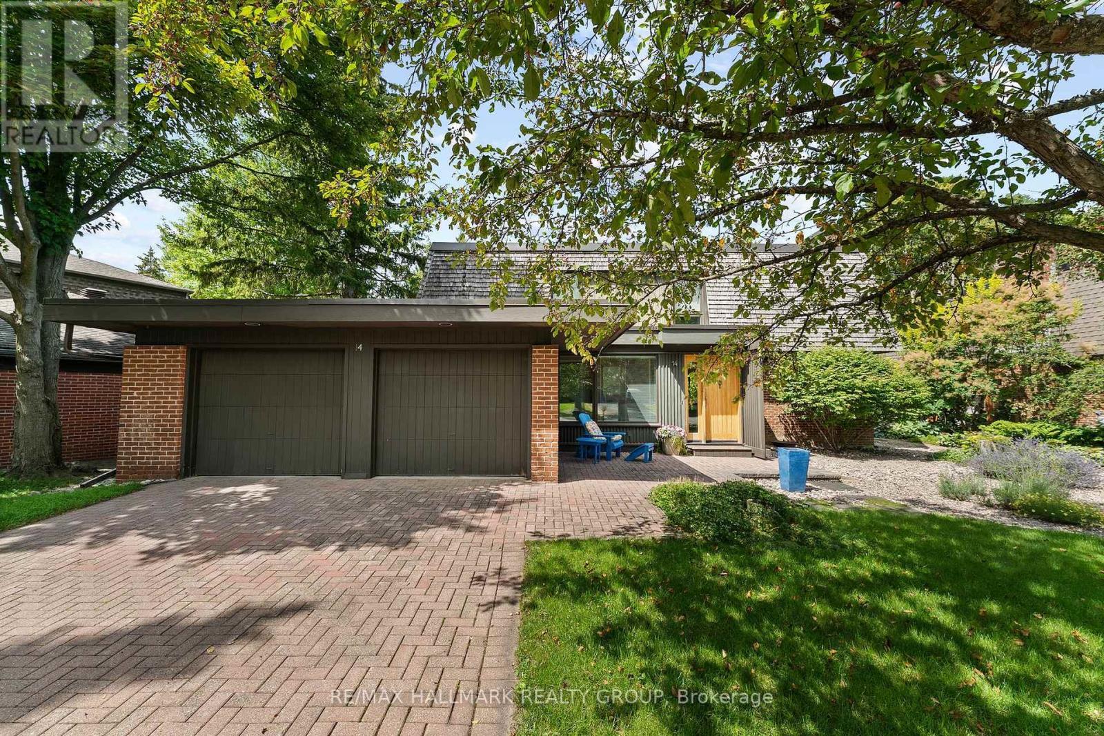 14 Sandwell Crescent, Ottawa, ON