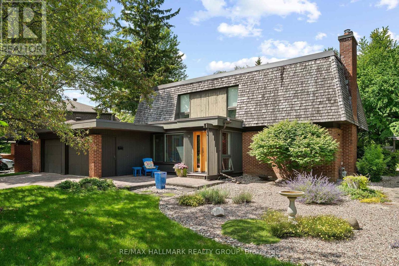 14 Sandwell Crescent, Ottawa, ON