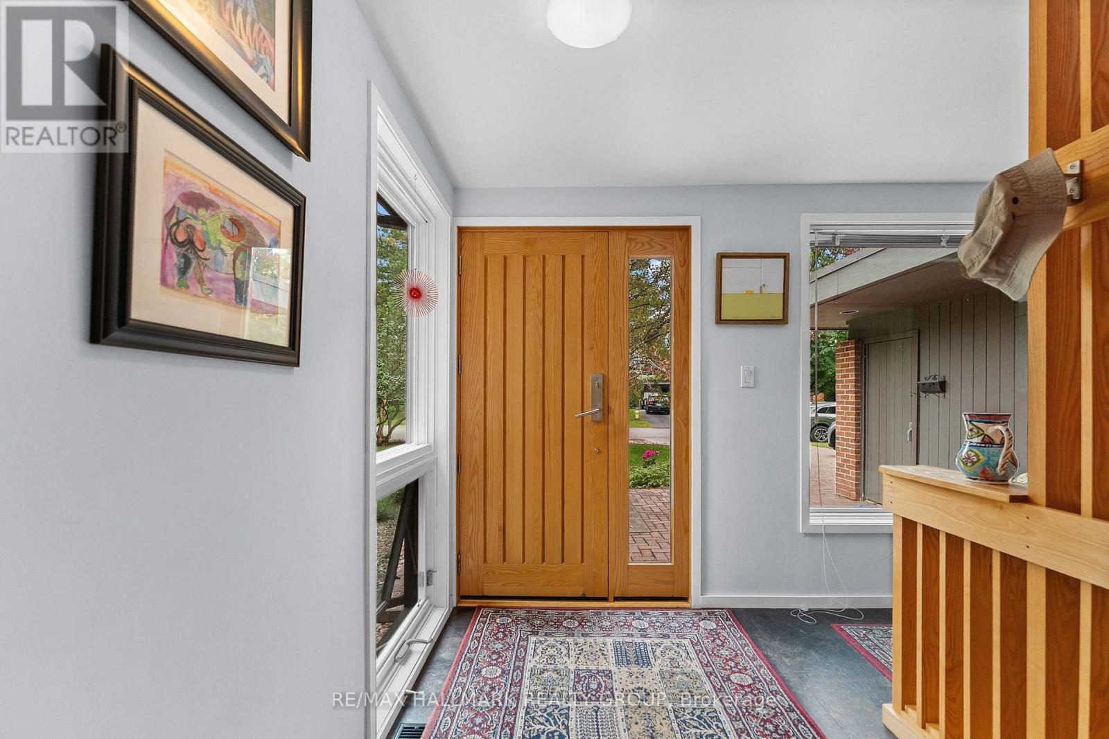 14 Sandwell Crescent, Ottawa, ON