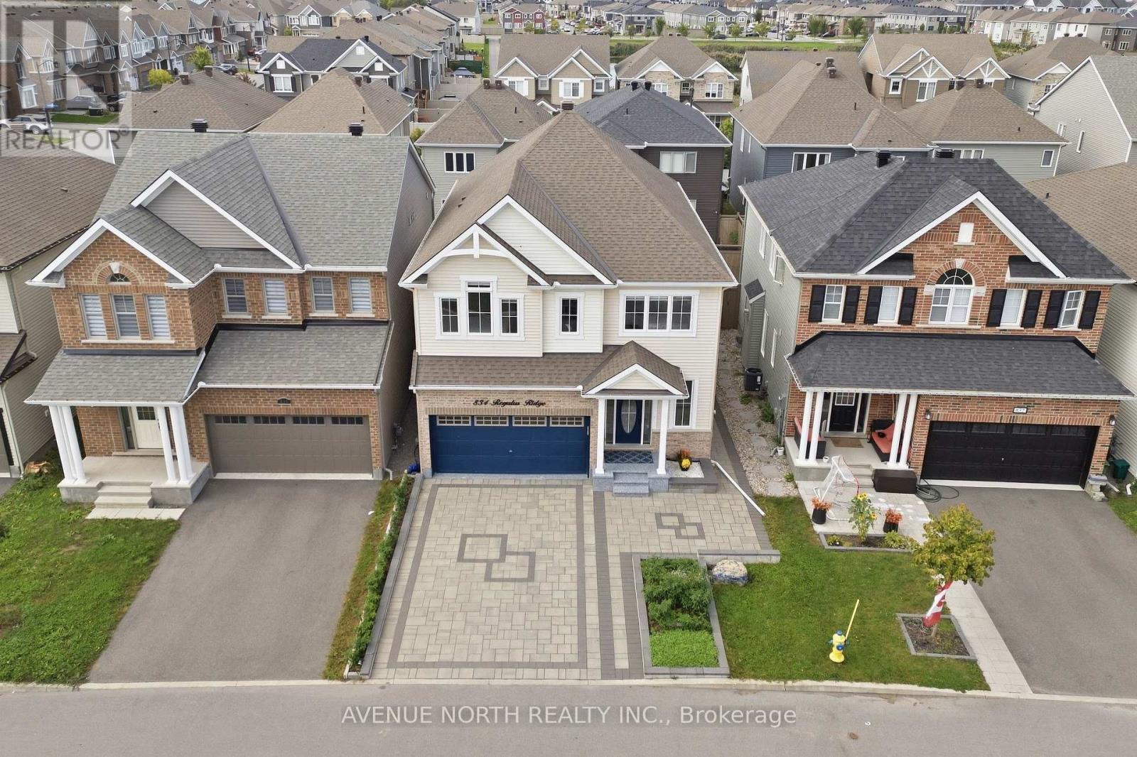834 Regulus Ridge, Ottawa, ON