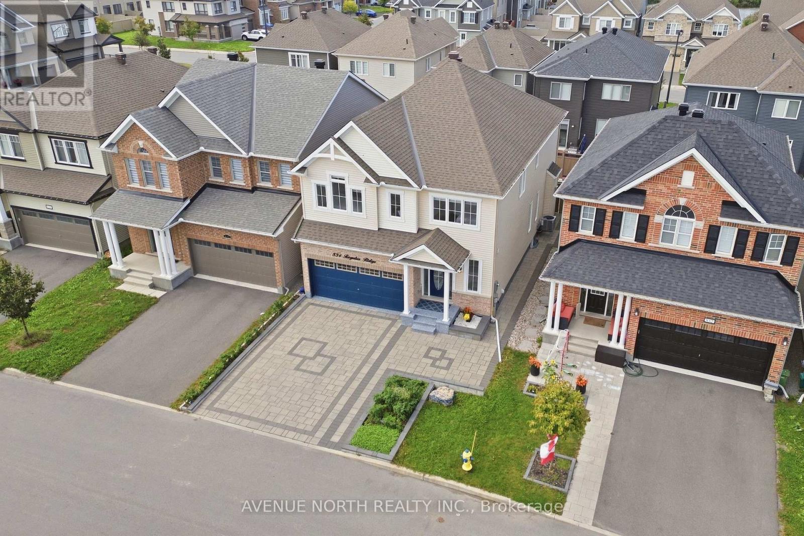 834 Regulus Ridge, Ottawa, ON