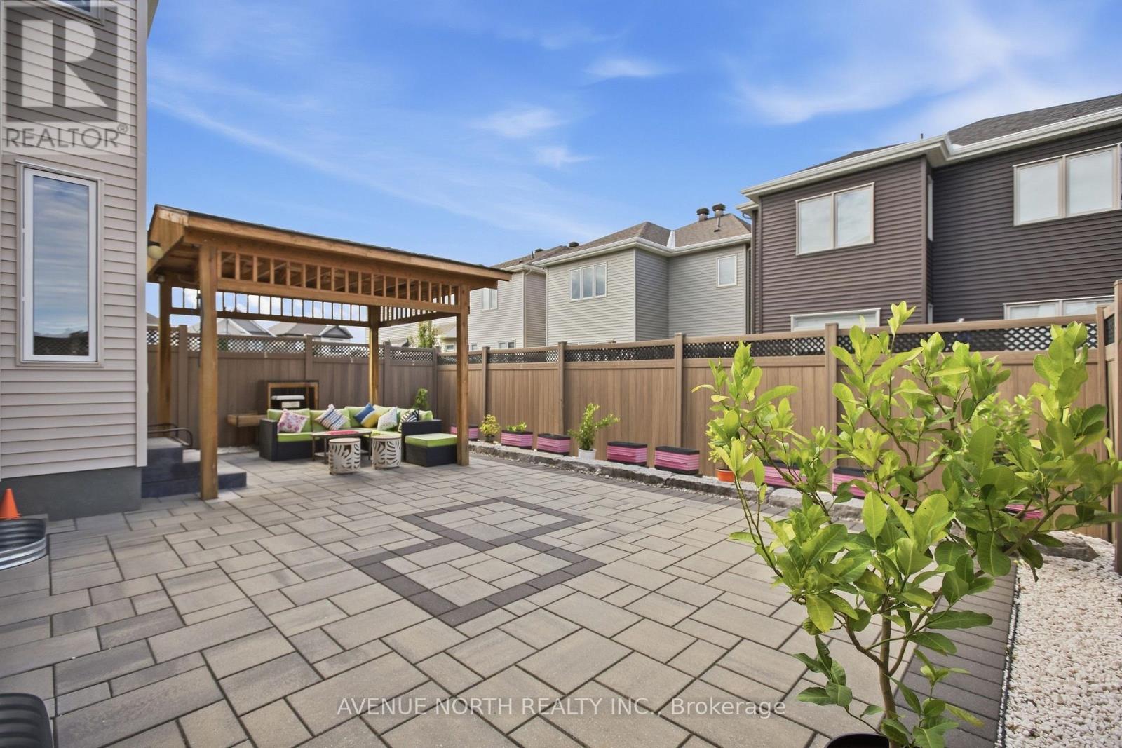 834 Regulus Ridge, Ottawa, ON