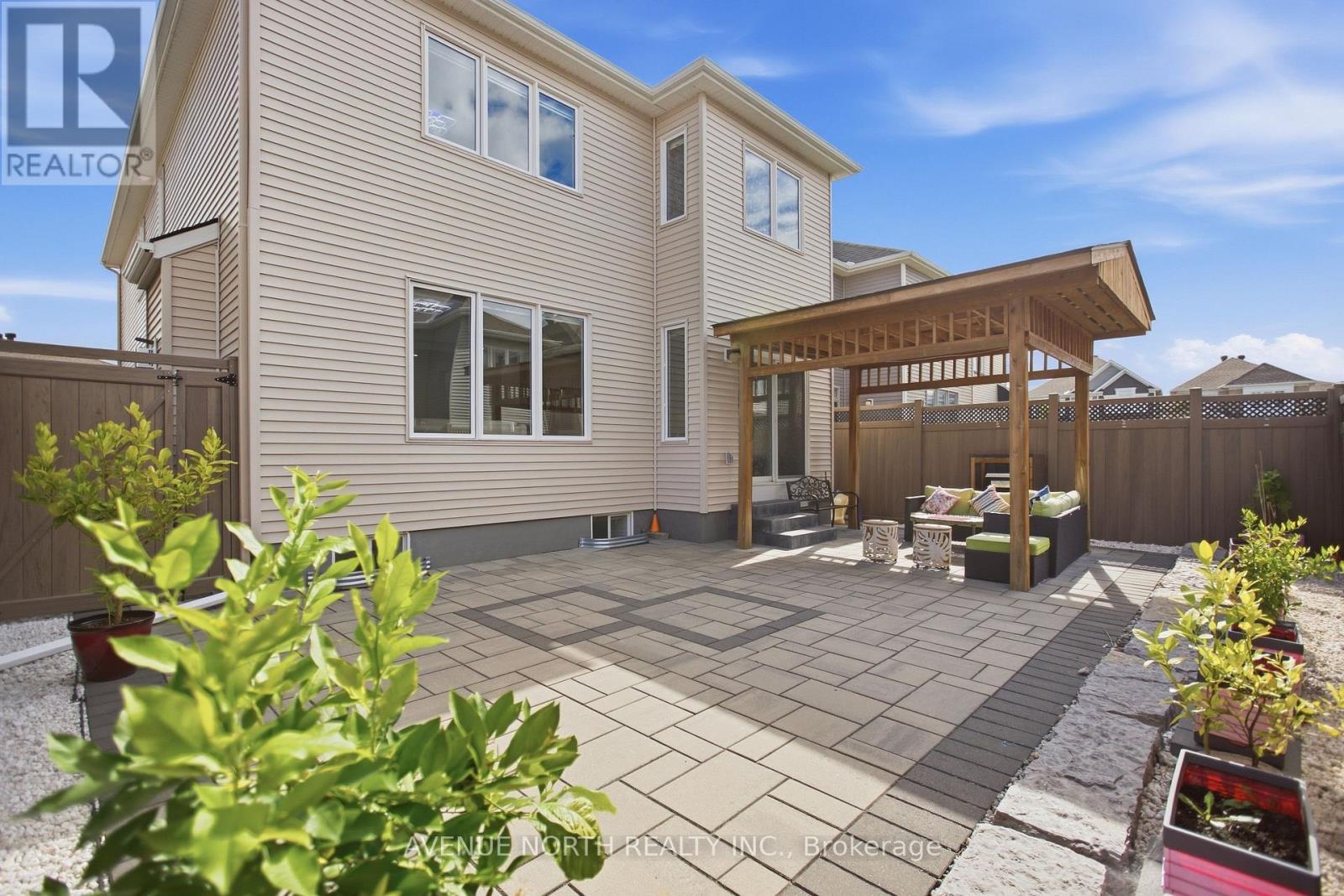 834 Regulus Ridge, Ottawa, ON