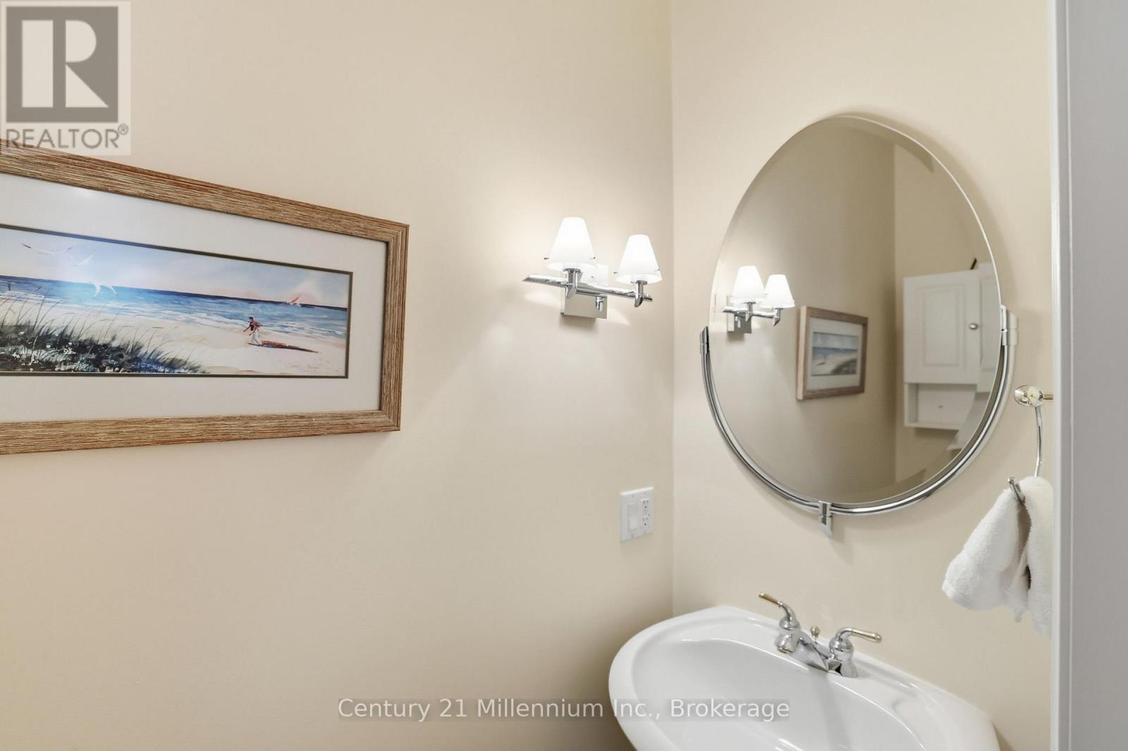 18 Thomas Drive, Collingwood, ON